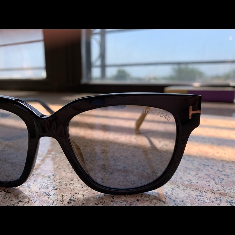 Tom Ford sunglass - Picture 5 of 8